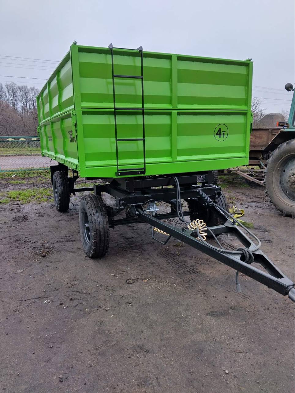 Причіп з гальмами